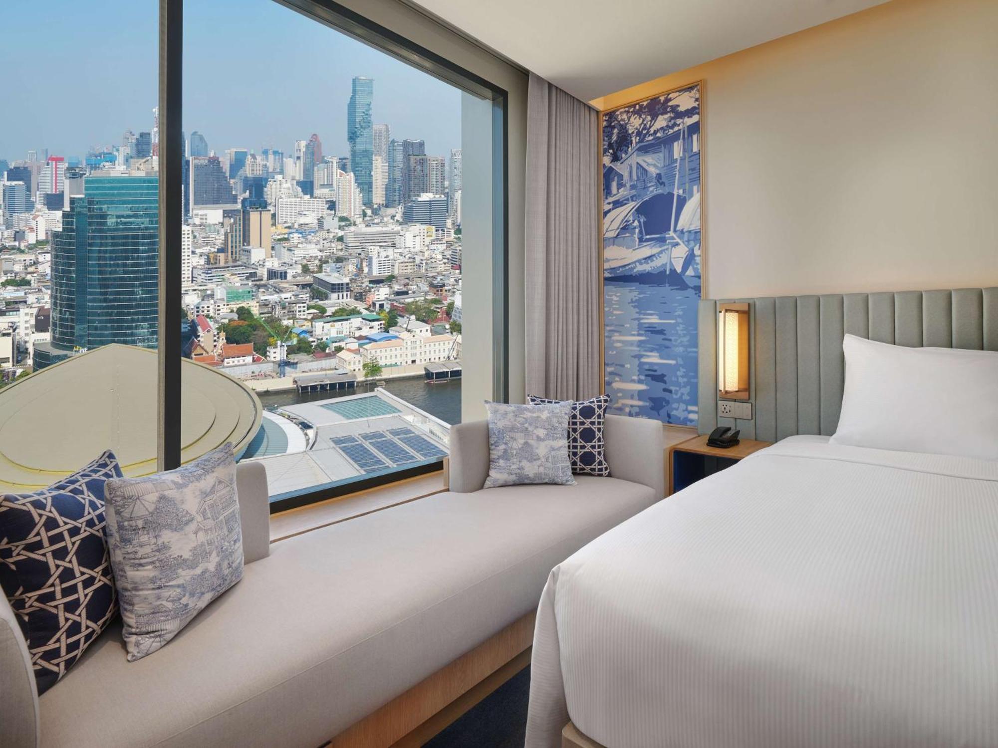 Hilton Garden Inn Bangkok Riverside Экстерьер фото