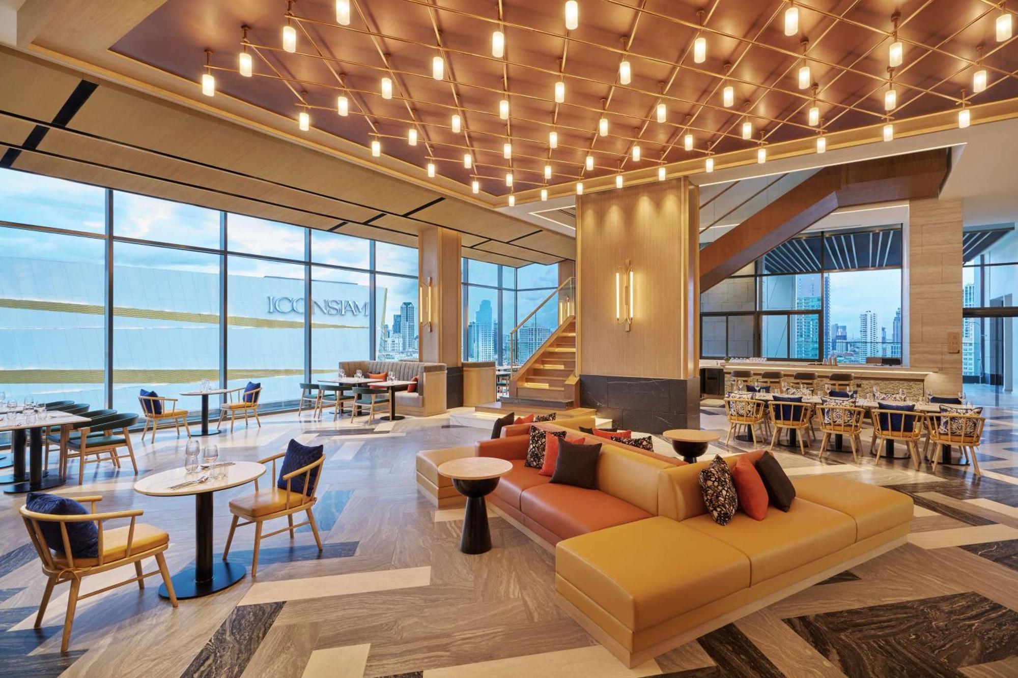 Hilton Garden Inn Bangkok Riverside Экстерьер фото