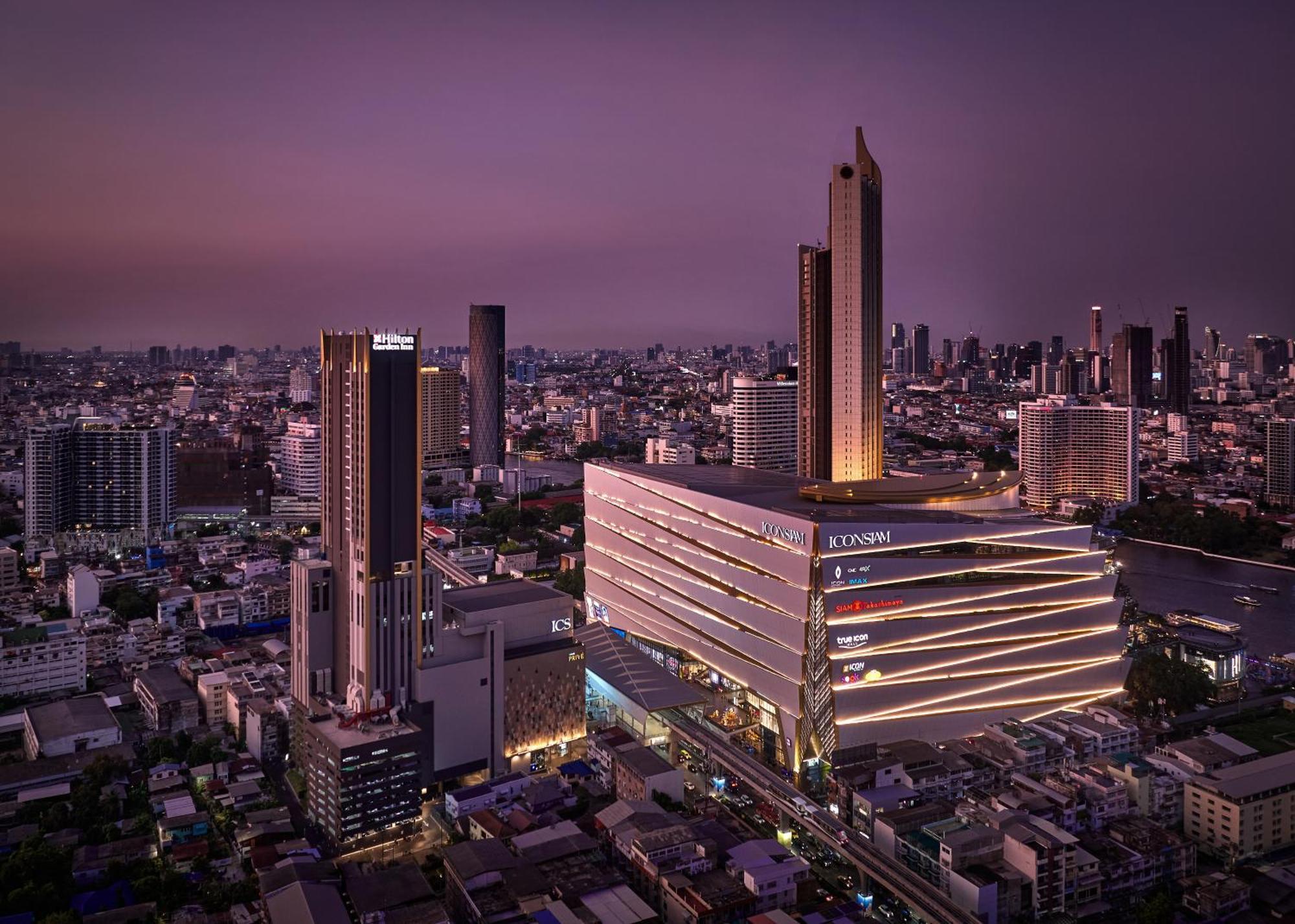 Hilton Garden Inn Bangkok Riverside Экстерьер фото